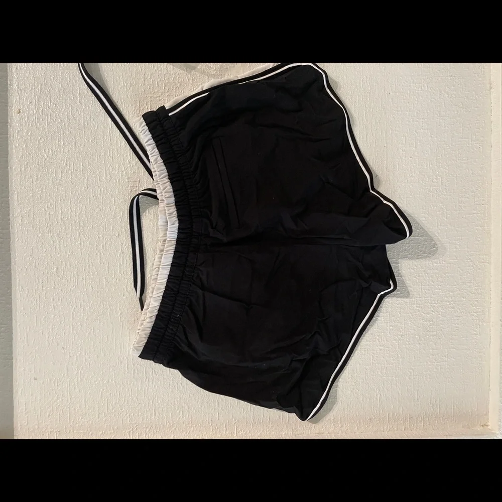 Athleta | Color Block Shorts | Black and White - Picture 2 of 3